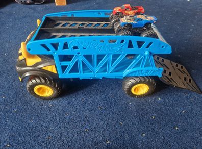 Hot Wheels Monster Trucks Mover Transporter