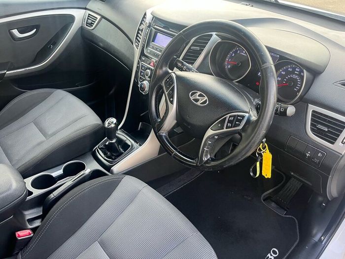2015 Hyundai i30 1.4 petrol