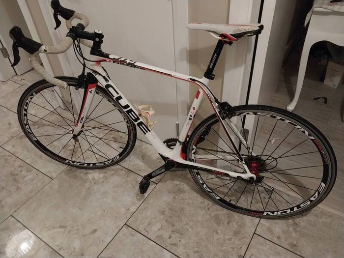 carbon fibre bike