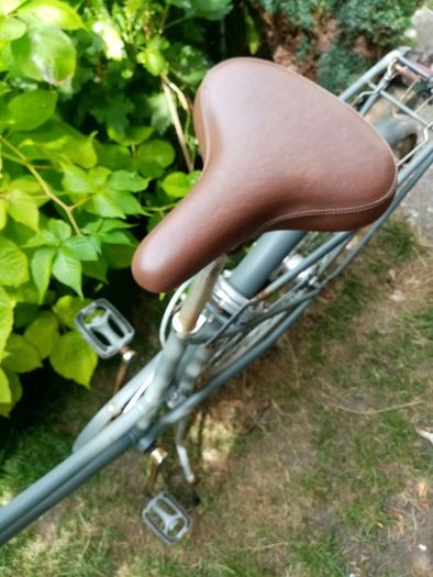 perfect 3 speed woman's bobbin birdie bike 26 "wheels