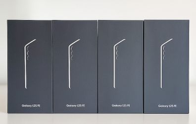 Samsung S25 Fe Samsung S25 Fe Samsung S25 Fe