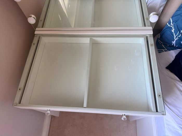 Hollywood Style Vanity Dressing Table with Mirror