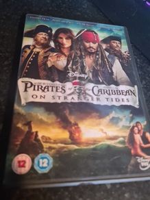 Pirates of Caribbean on stranger trdes DVD