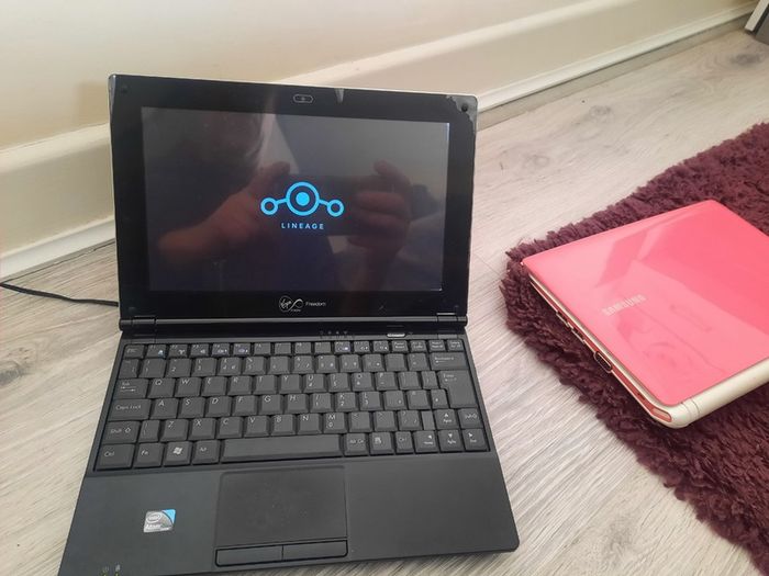 VIRGIN Media 12V Android Laptop / netbook