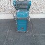 makita job site radio Image 3