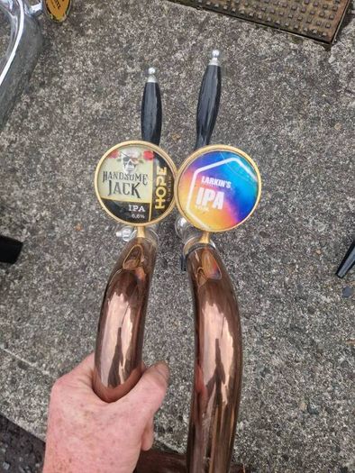 pub taps