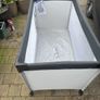 travel cot Image 3