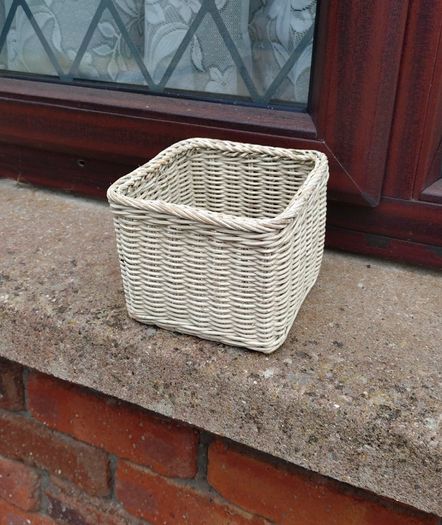 Wicker Style Small Basket (used).