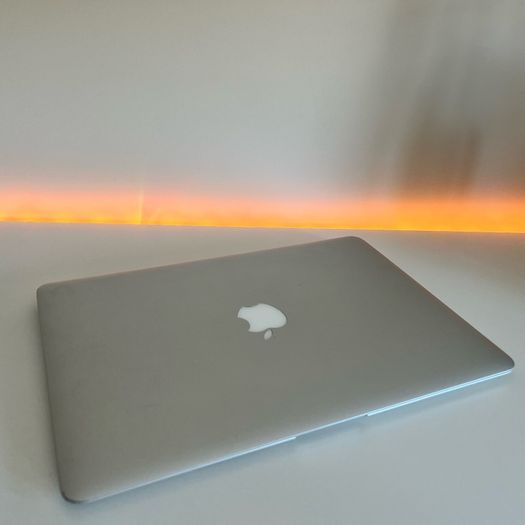 2015 MacBook Air for parts + parts