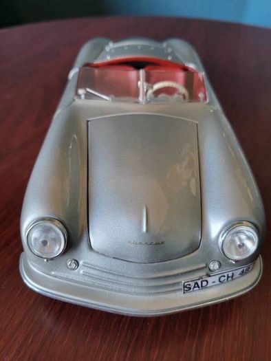 1/18 Die-cast Porsche