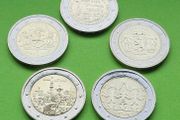 commemorative Uncirculated 5 x 2 Euro coins.