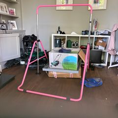 Gymnastics bar - perfect condition