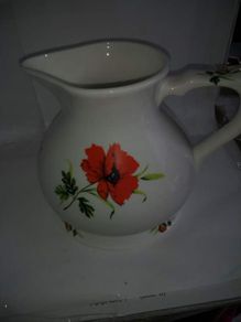 lovely Irish bone china jug the emerald isle collections