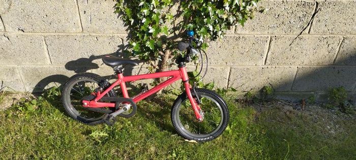 14" pedal bike Islabikes Cnoc 14.