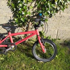 14" pedal bike Islabikes Cnoc 14.