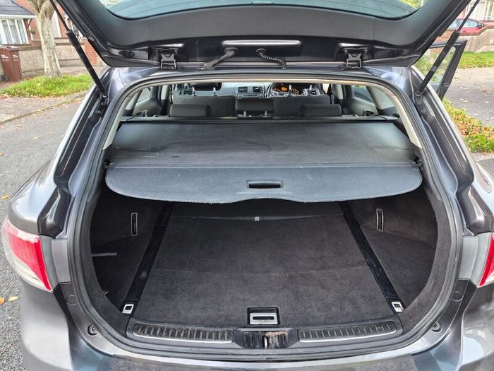 Toyota Avensis 2011