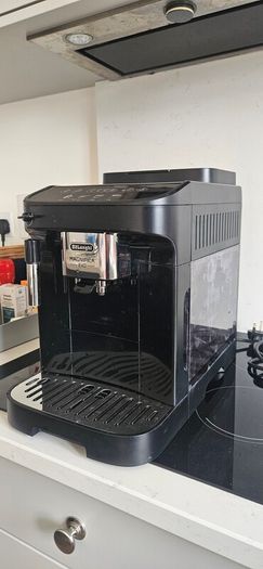 Delonghi Magnifica Evo Coffee Machine