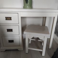 Dressing table