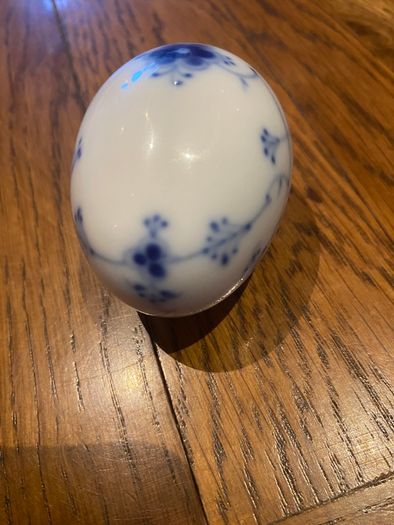 Reduced B&G Danish Porcelain egg number 691 collectors item
