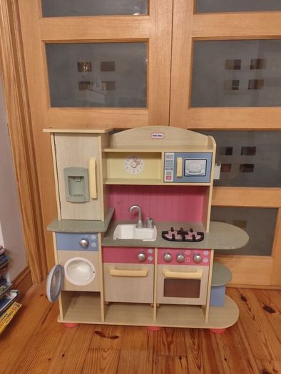 Little Tikes Play Kitchen