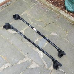 Universal roof bar
