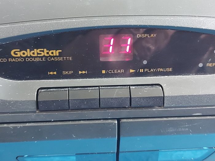 Goldstar CD Radio Dual Cassette Player Model No CD-540L, in excellent cosmetic condition