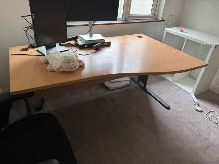 free large office or study desk