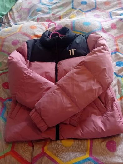 ladies jacket. 11 degrees size 8. Used handful of times