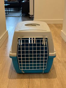 pet carrier