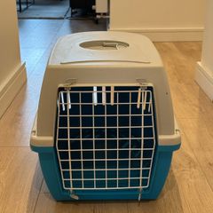 pet carrier