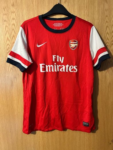 Arsenal kids football shirt size 13-15