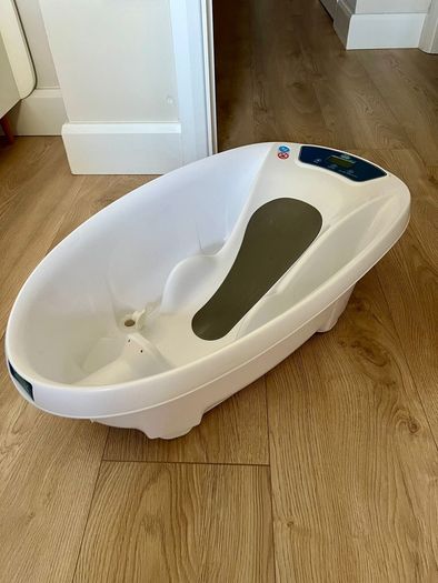 Acquascale V3 Digital Baby Bath - White