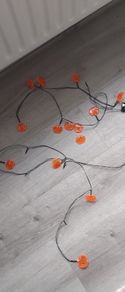 Battery powered lights pumpkin like new 5 each