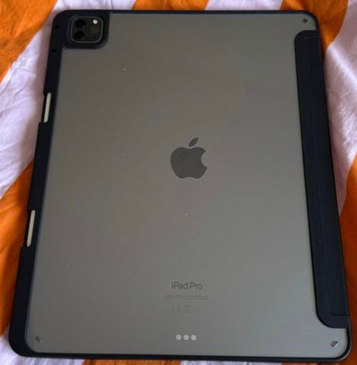 Apple iPad Pro 12.9 inch (6th Gen, M2) - 512GB Wi-Fi + Apple Pencil 2