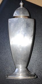 Vintage EPNS Art Deco style pepper shaker , H 11,4 cm