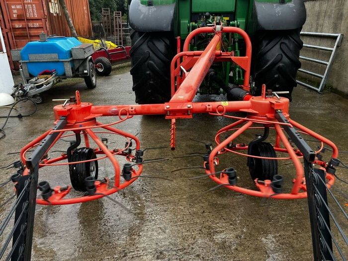 Kuhn  Pz 300 Haybob