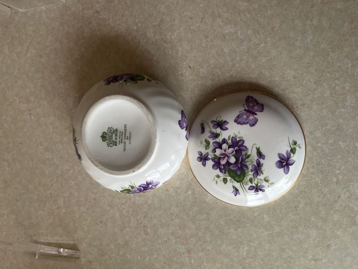 Aynsley Wild Violet Shell shaped Dish & Trinket Box