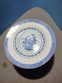"Rice Eyes" porcelain plates x 12