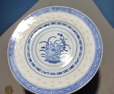 "Rice Eyes" porcelain plates x 12