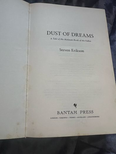 Steven Erikson Dust of Dreams 1st Edition Hardback Book in Dust Jacket A Tale of the Malazan Empire