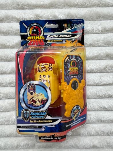 Kung Zhu Pet Special Forces Battle Armor RockO / Dune Tracker new Damaged box Please look at the pictures