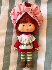 Vintage Strawberry Shortcake doll 2008 collectible