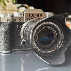 Fujifilm X-T4 Mirrorless Camera Body | Second Hand | Excellent Hybrid Photo & Video Camera