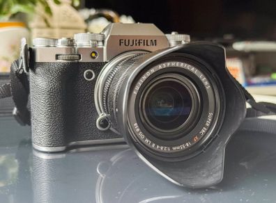 Fujifilm X-T4 Mirrorless Camera Body | Second Hand | Excellent Hybrid Photo & Video Camera