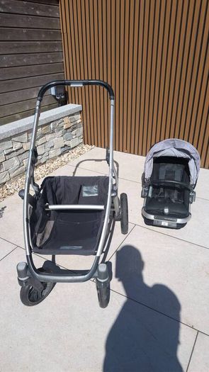 Travel system uppa baby vista, stroller, bassonet plus car seat and base