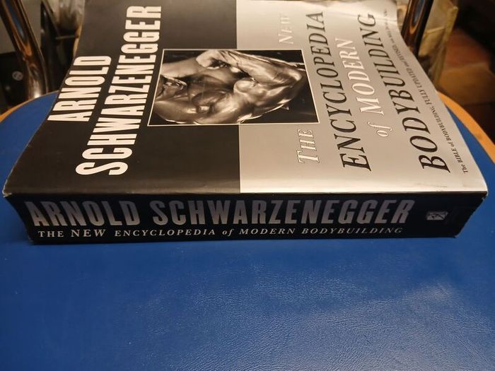 Encyclopedia of Bodybuilding - Arnold Schwarzenegger