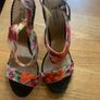 womans footwear Image 3