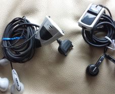 NOKIA-Left Original HDS-3 Headset for Nokia N70 Music Grey NOKIA-Right Originals HS-23 Handsfree headphones Genuine E65 E70 N70 N71 N72 N73
