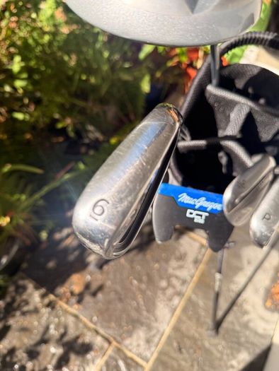 63 golf right hand set and bag
