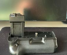 Neewer battery Grip